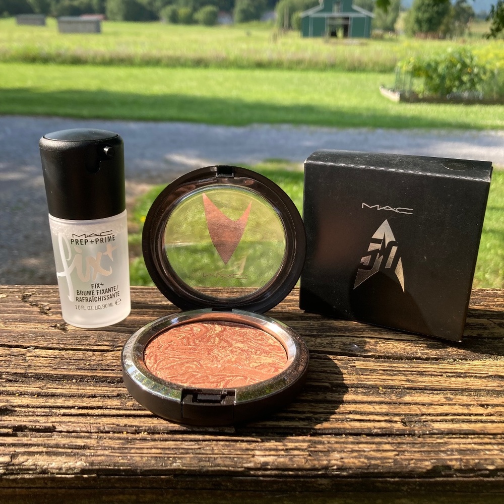 Mac Trip the Light Fantastic Powder "Highly Illogical" Highlighter Powder NIB